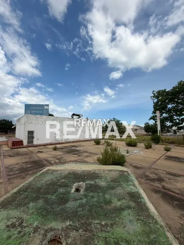 Terreno en alquiler Av. Bella Vista - 5