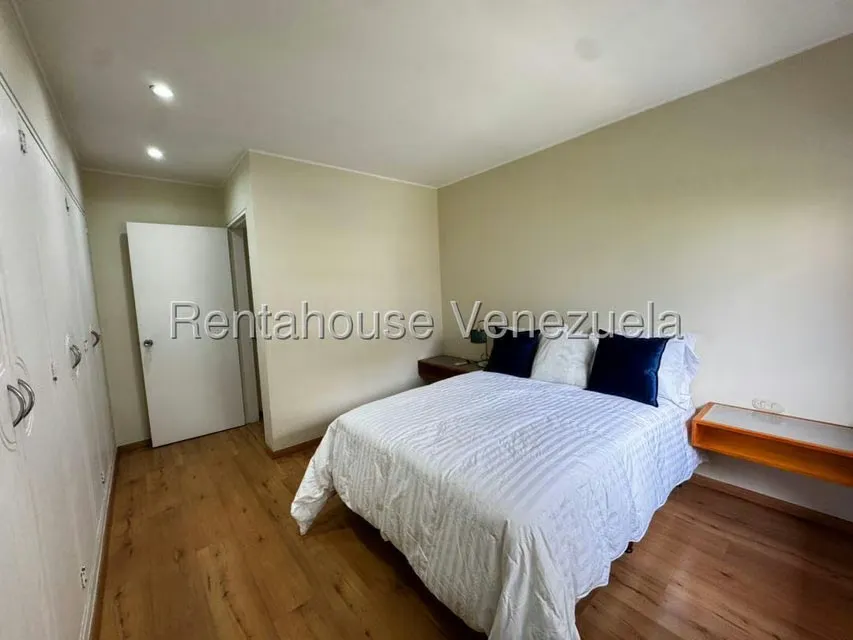 Apartamento (1 Nivel) en Alquiler en La Castellana, Distrito Metropolitano - 11