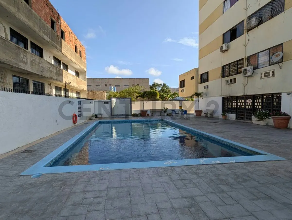 APARTAMENTO MODERNO Y BIEN UBICADO EN PORLAMAR