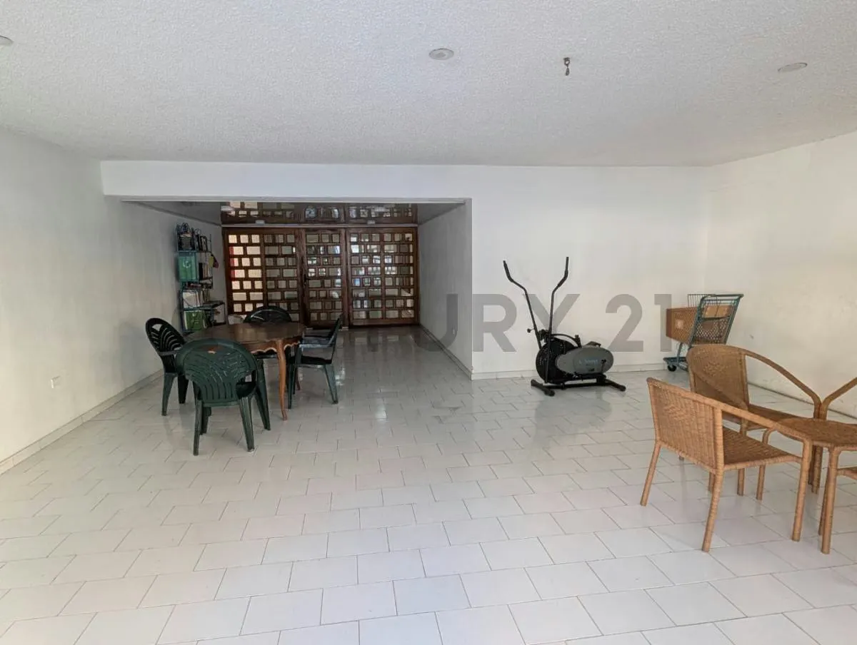 APARTAMENTO MODERNO Y BIEN UBICADO EN PORLAMAR - 17