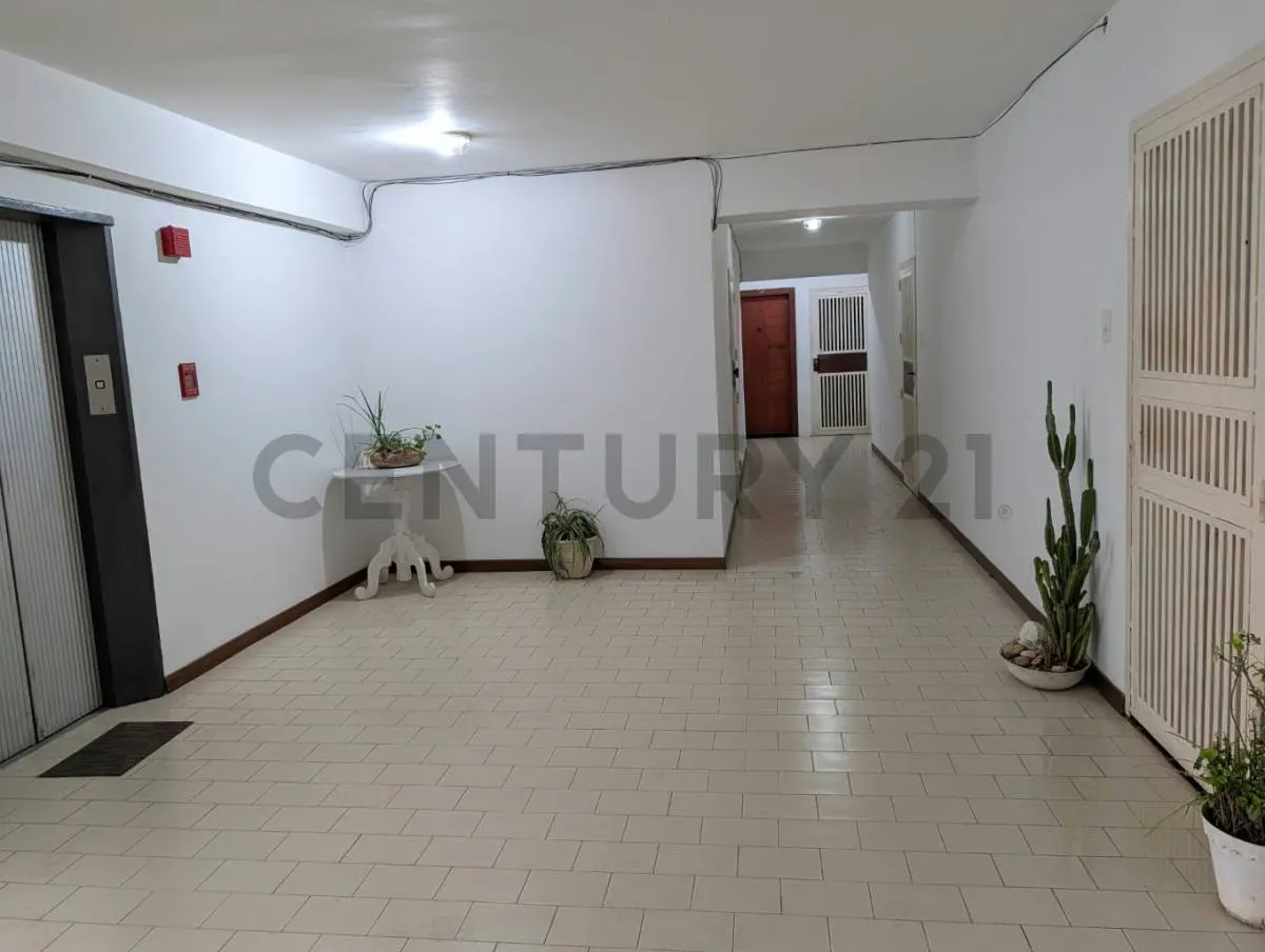 APARTAMENTO MODERNO Y BIEN UBICADO EN PORLAMAR - 10