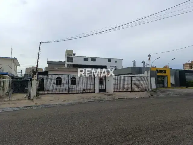 Casa comercial en Alquiler sector Tierra negra