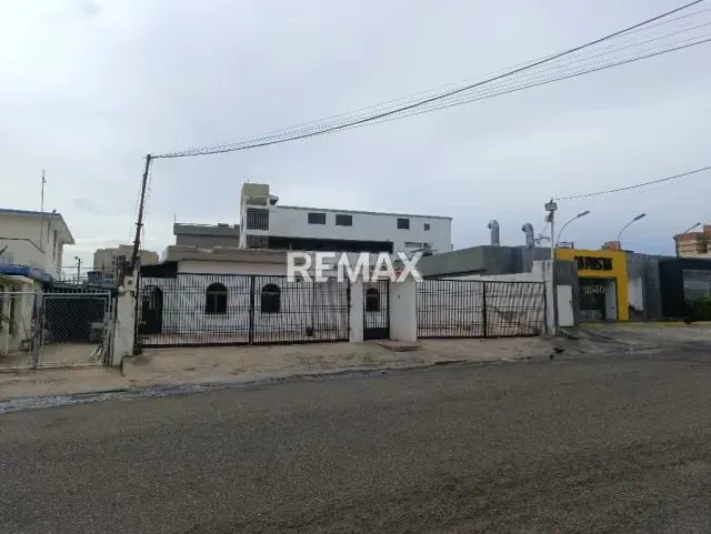 Casa comercial en Alquiler sector Tierra negra