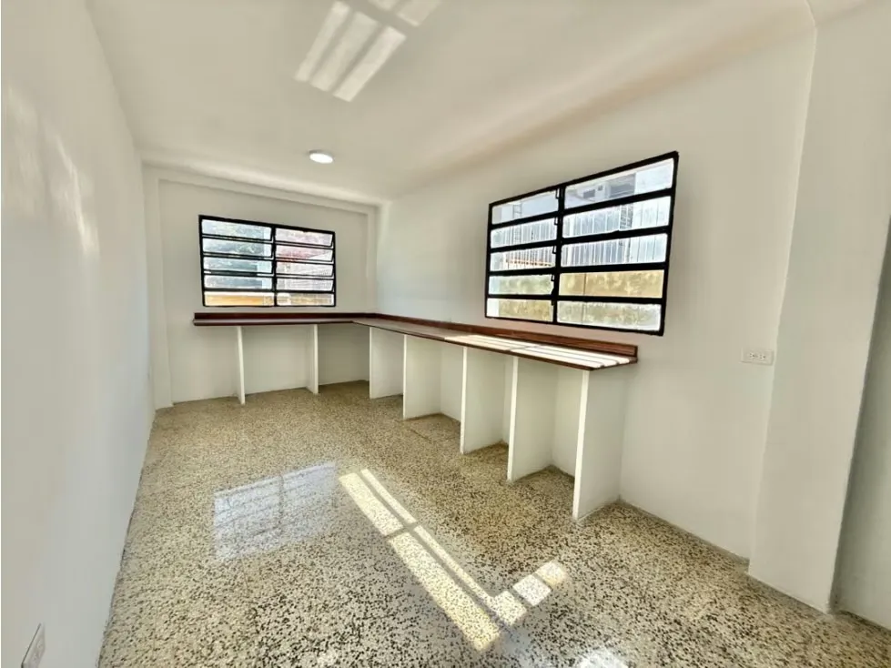 Se vende/alquila casa comercial 710m2 6H/4B/8P SANTA MONICA - 13