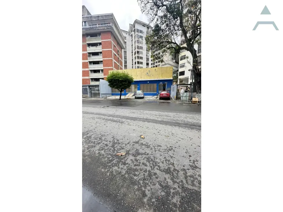 Se vende Casa Comercial 475,50m² 5p Los Chaguaramos