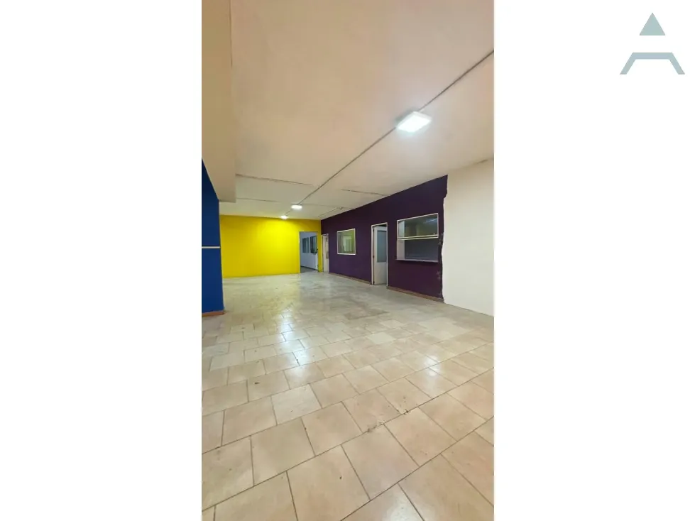 Se vende Casa Comercial 475,50m² 5p Los Chaguaramos - 2
