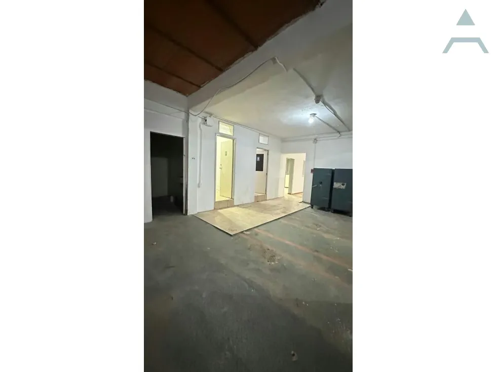 Se vende Casa Comercial 475,50m² 5p Los Chaguaramos - 11