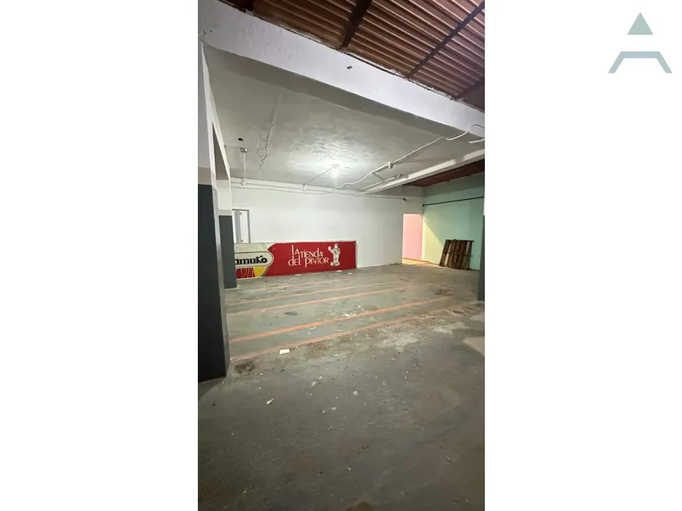 Se vende Casa Comercial 475,50m² 5p Los Chaguaramos - 13