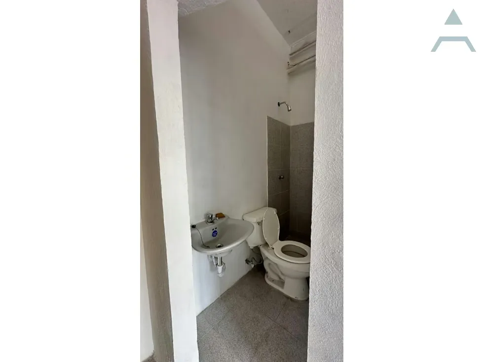Se vende Casa Comercial 475,50m² 5p Los Chaguaramos - 17