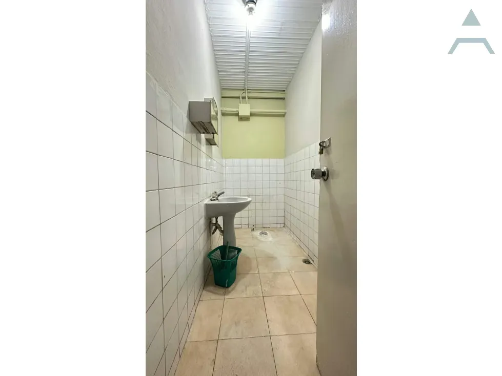 Se vende Casa Comercial 475,50m² 5p Los Chaguaramos - 18
