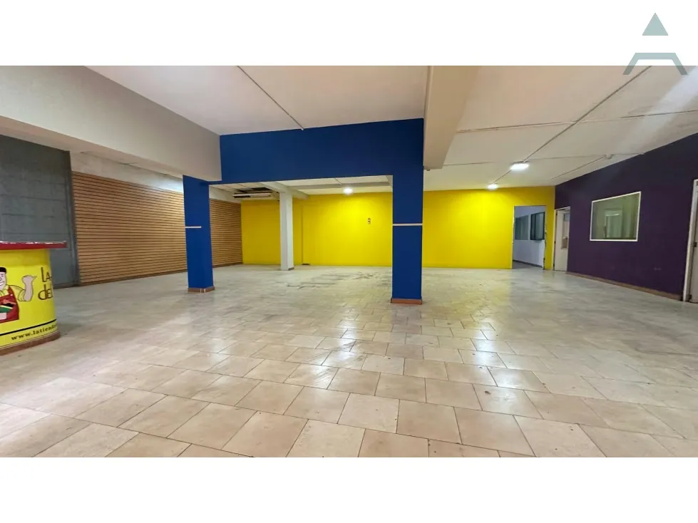 Se vende Casa Comercial 475,50m² 5p Los Chaguaramos - 4