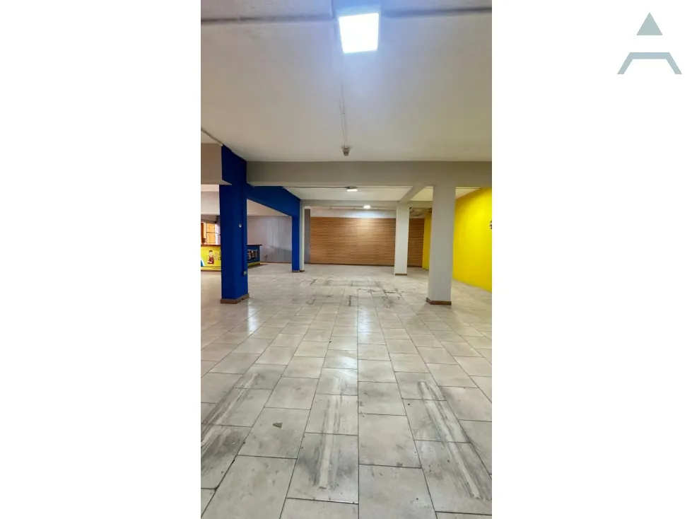 Se vende Casa Comercial 475,50m² 5p Los Chaguaramos - 5