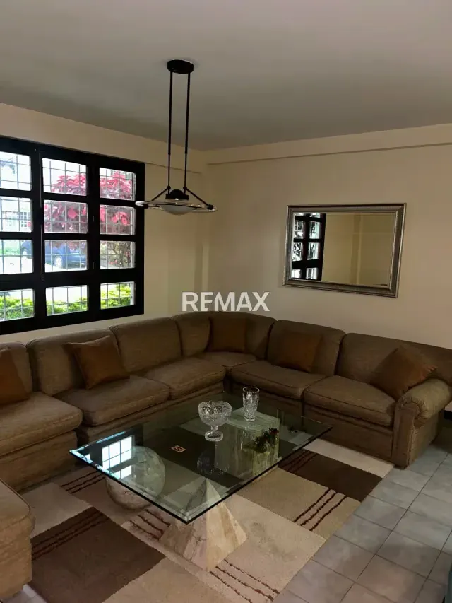 Venta de casa ubicada en la urb el pedregal - 3