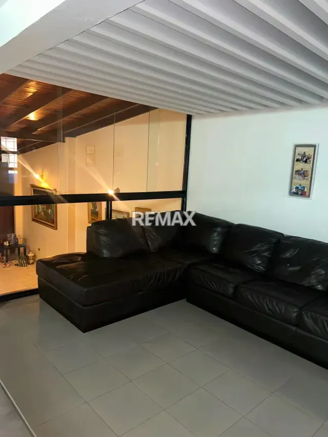 Venta de casa ubicada en la urb el pedregal - 6