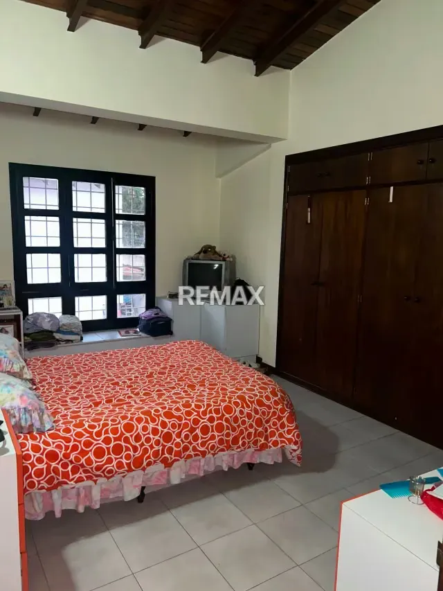 Venta de casa ubicada en la urb el pedregal - 9