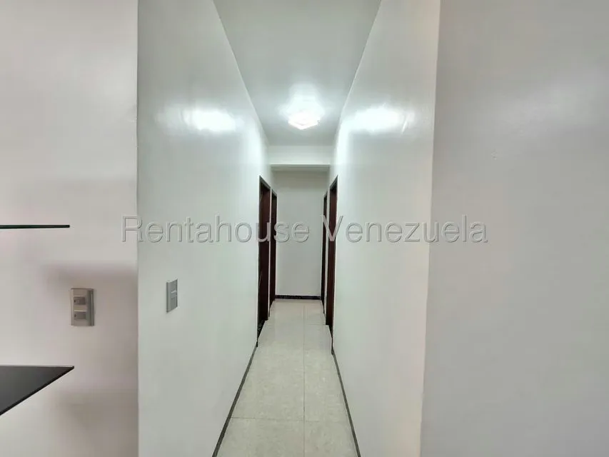 Apartamento (1 Nivel) en Venta en Valles de Camoruco, Carabobo - 11