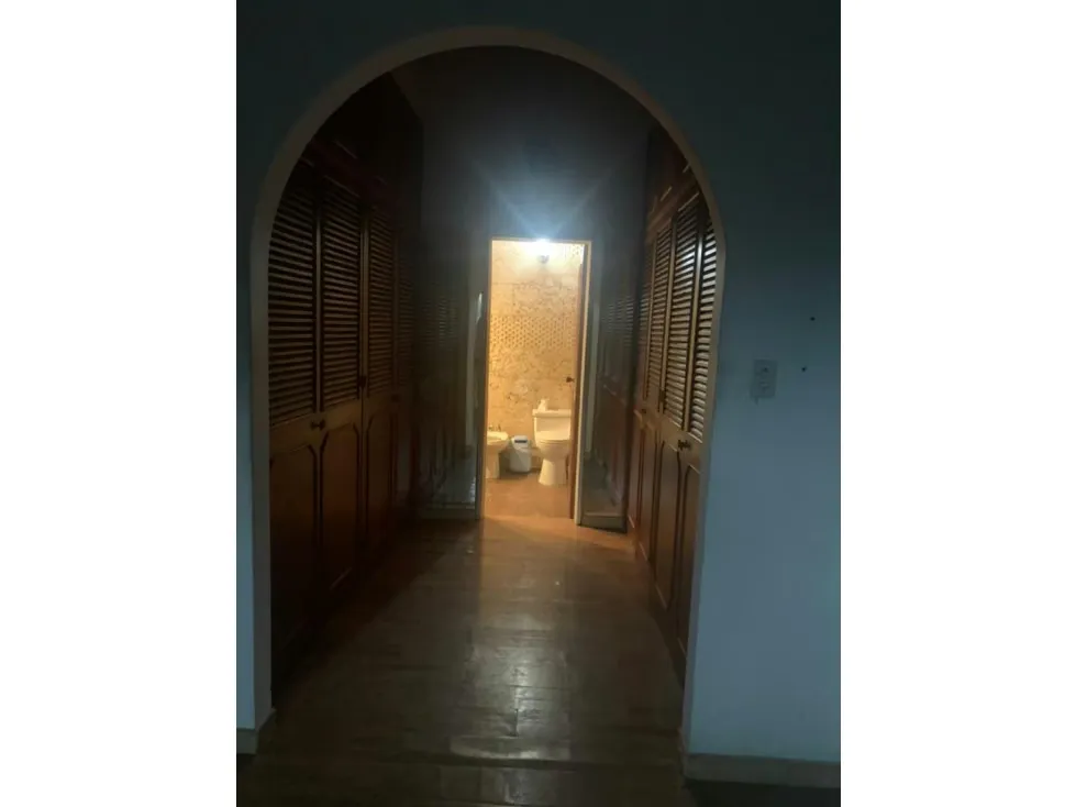 Vendo casa 600m2 4h/7b/4p Colinas de Bello Monte 8953 - 12