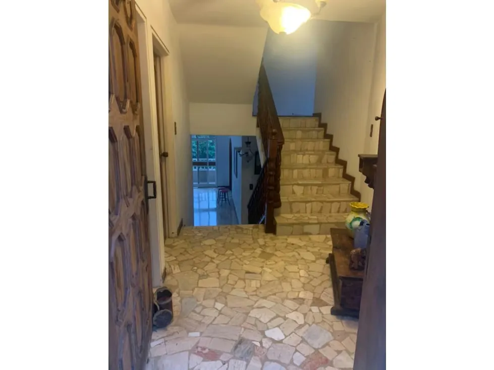 Vendo casa 600m2 4h/7b/4p Colinas de Bello Monte 8953 - 9