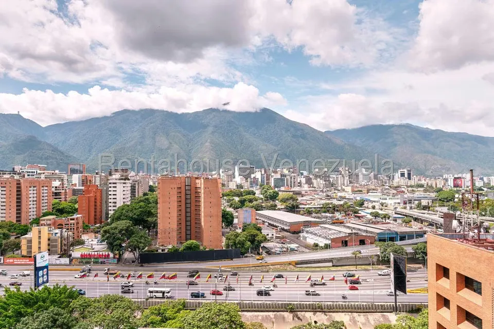Oficina en Venta en Las Mercedes, Distrito Metropolitano - 16