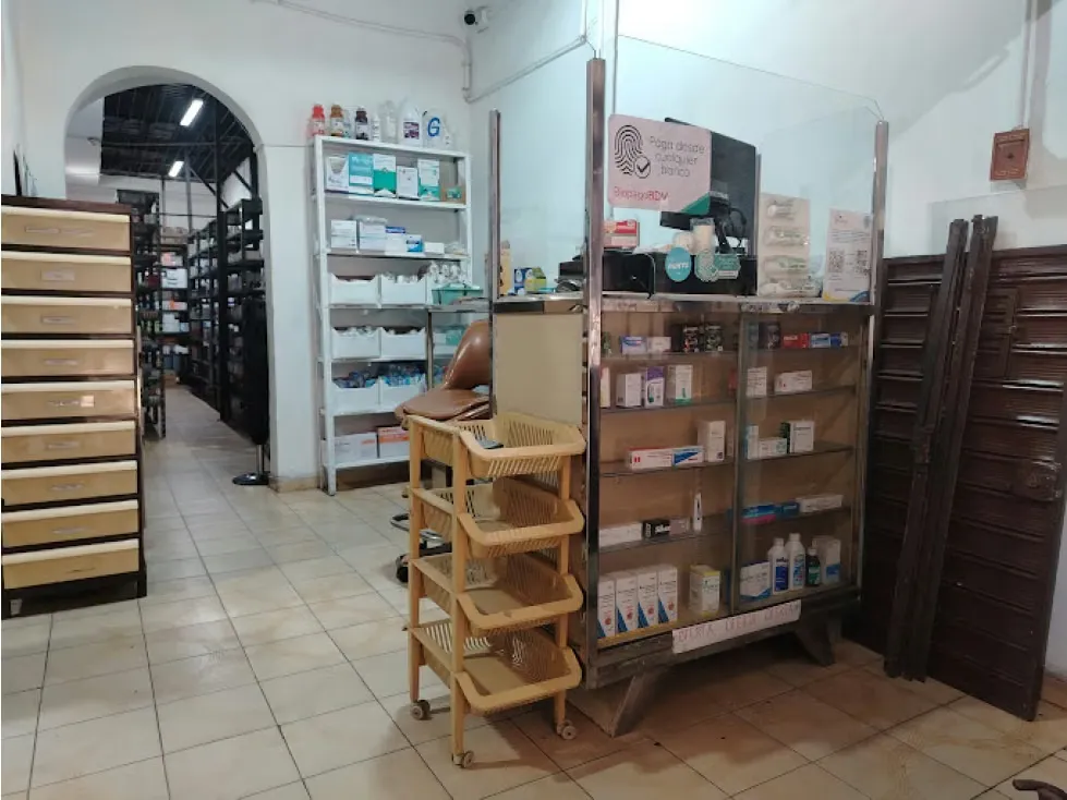 FONDO DE COMERCIO DE FARMACIA EN VENTA, EN CATIA, CARACAS, VENEZUELA - 2