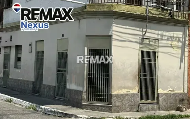 Oportunidad de Inversión en el Corazón de Valera: Local Comercial en Venta en la Concurrida Calle 13.