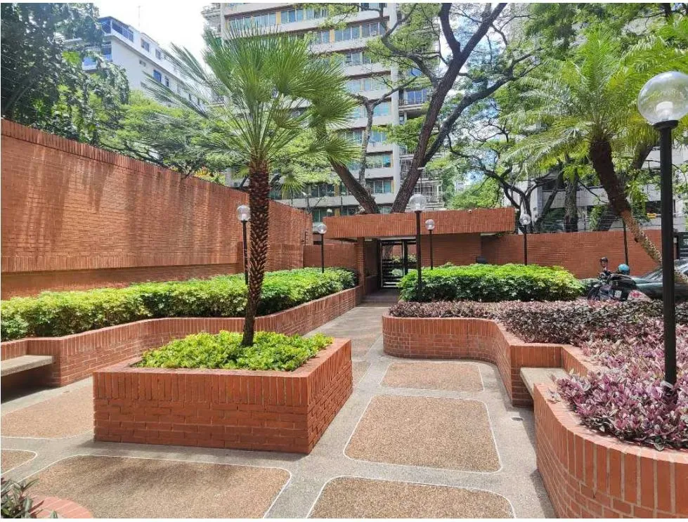 Se vende apartamento 130m2 La Florida 0960