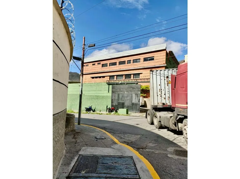 Se vende galpón 3.600m2 La Yaguara - 15