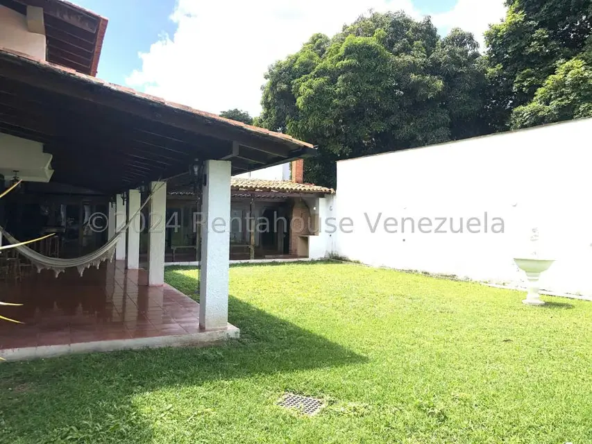 Casa (Multipes Niveles) en Venta en Cumbres de Curumo, Distrito Metropolitano - 13