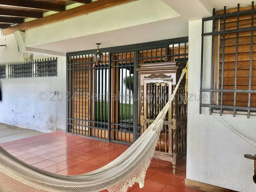 Casa (Multipes Niveles) en Venta en Cumbres de Curumo, Distrito Metropolitano - 16