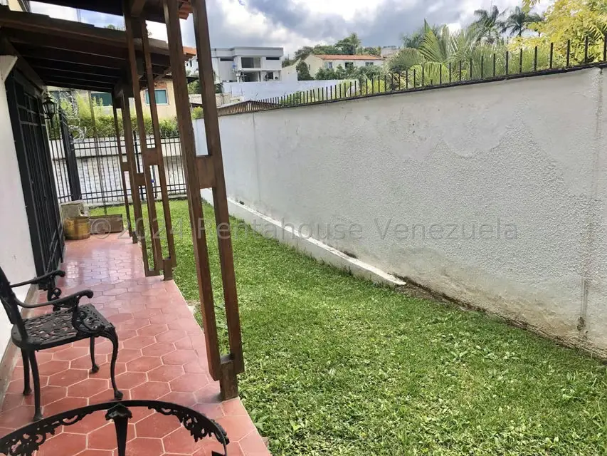 Casa (Multipes Niveles) en Venta en Cumbres de Curumo, Distrito Metropolitano - 24