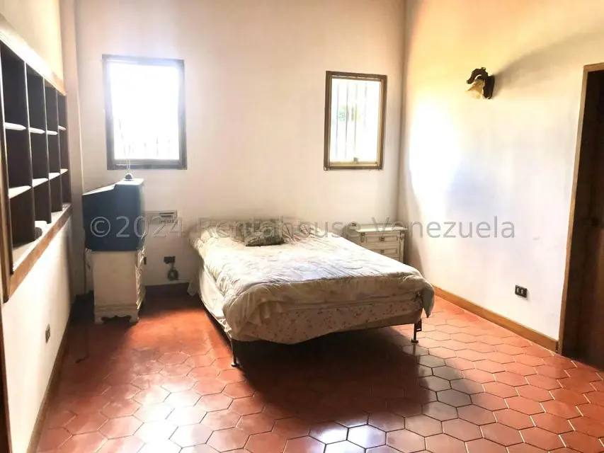 Casa (Multipes Niveles) en Venta en Cumbres de Curumo, Distrito Metropolitano - 44