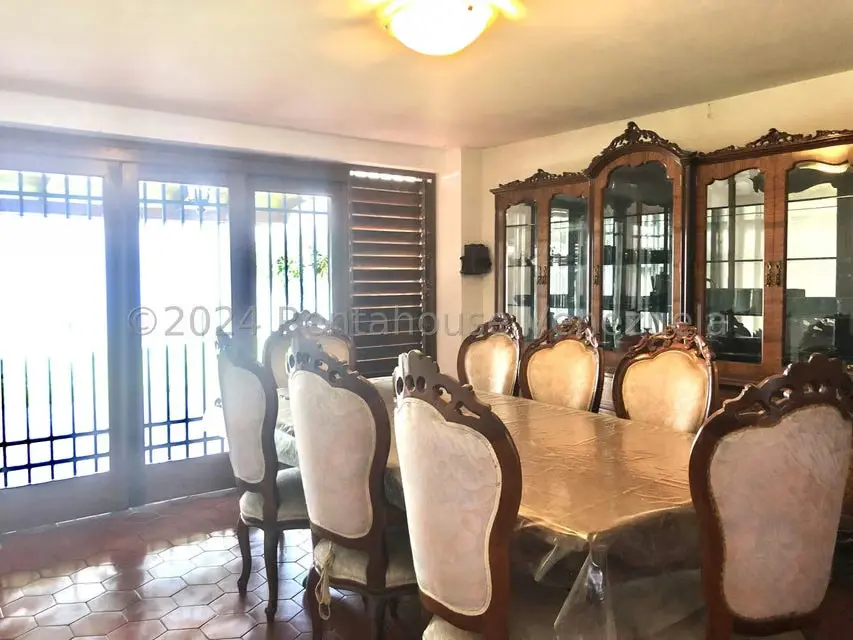 Casa (Multipes Niveles) en Venta en Cumbres de Curumo, Distrito Metropolitano - 8