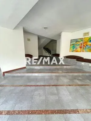 EN VENTA PENT-HOUSE EN VENTA URB. EL BOSQUE - 3
