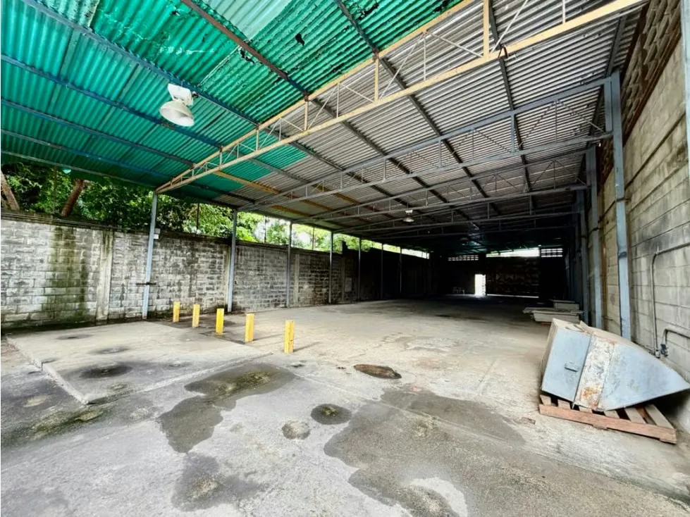 Se vende Galpon Industrial 1.500m2 Guatire - 11