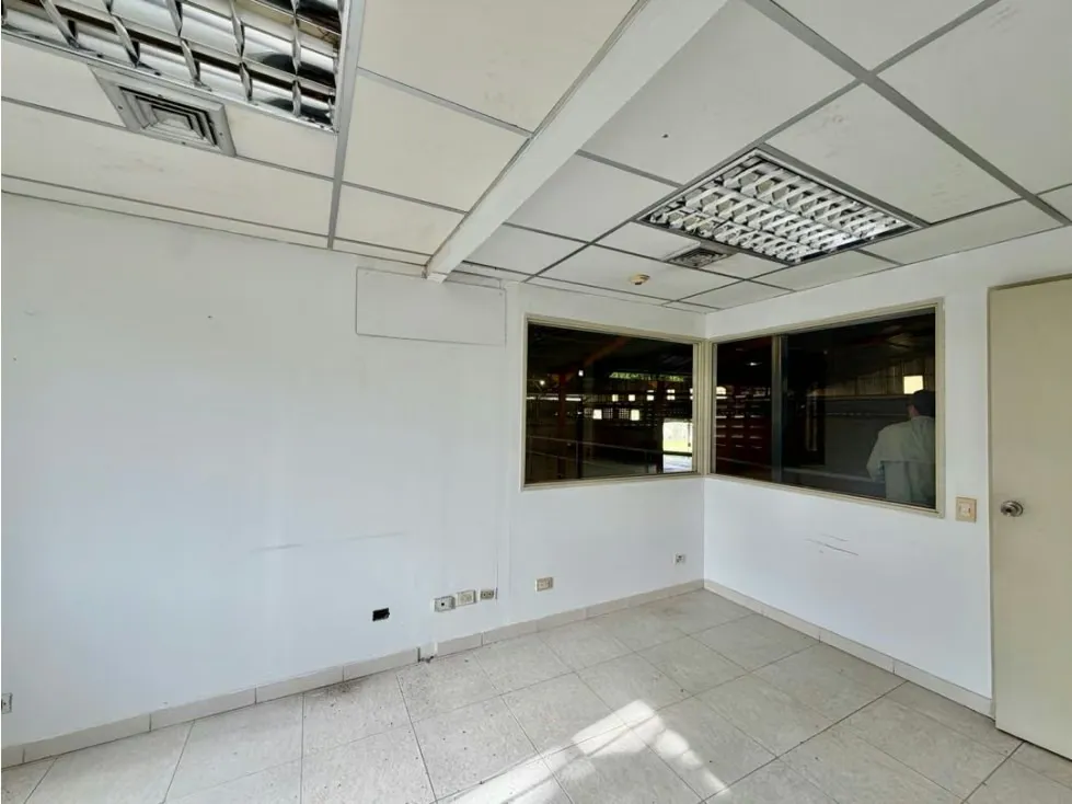 Se vende Galpon Industrial 1.500m2 Guatire - 14