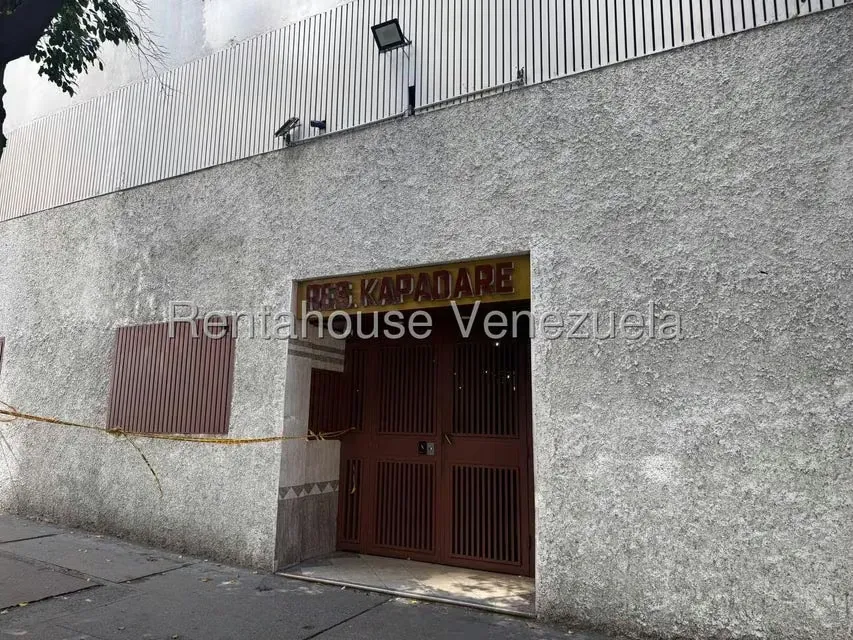 Apartamento (1 Nivel) en Venta en Parroquia La Candelaria, Distrito Metropolitano - 2