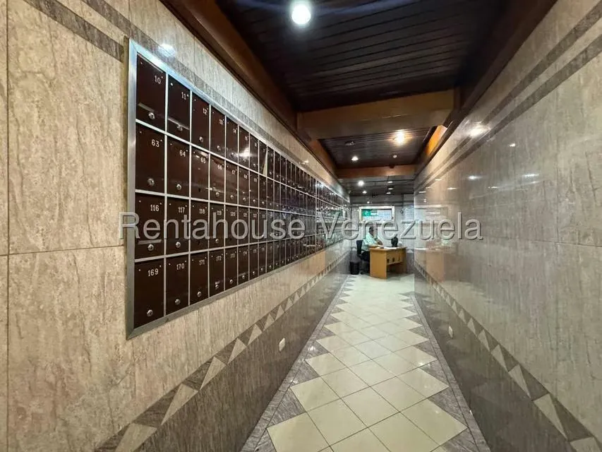 Apartamento (1 Nivel) en Venta en Parroquia La Candelaria, Distrito Metropolitano - 23