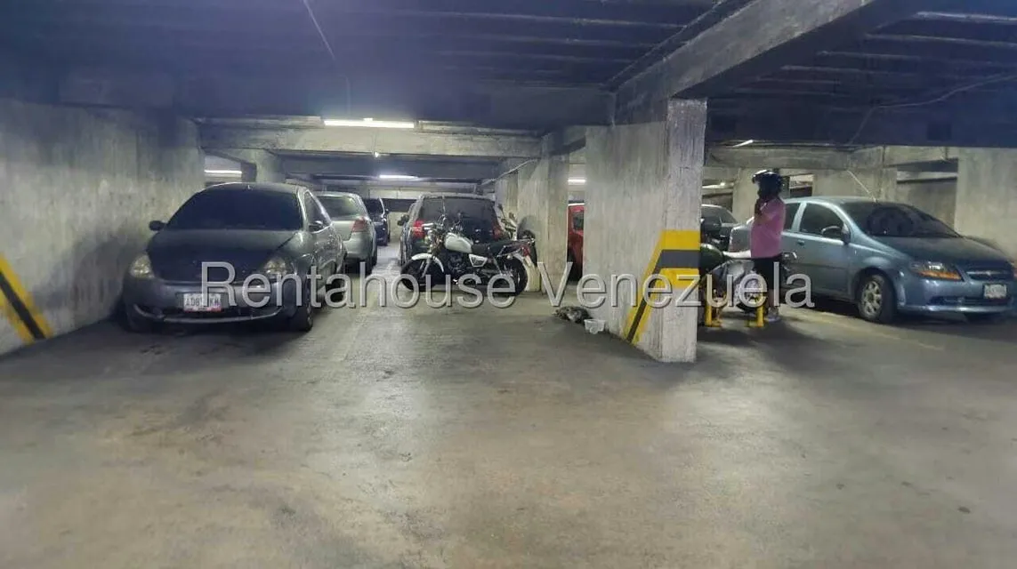 Apartamento (1 Nivel) en Venta en Parroquia La Candelaria, Distrito Metropolitano - 25