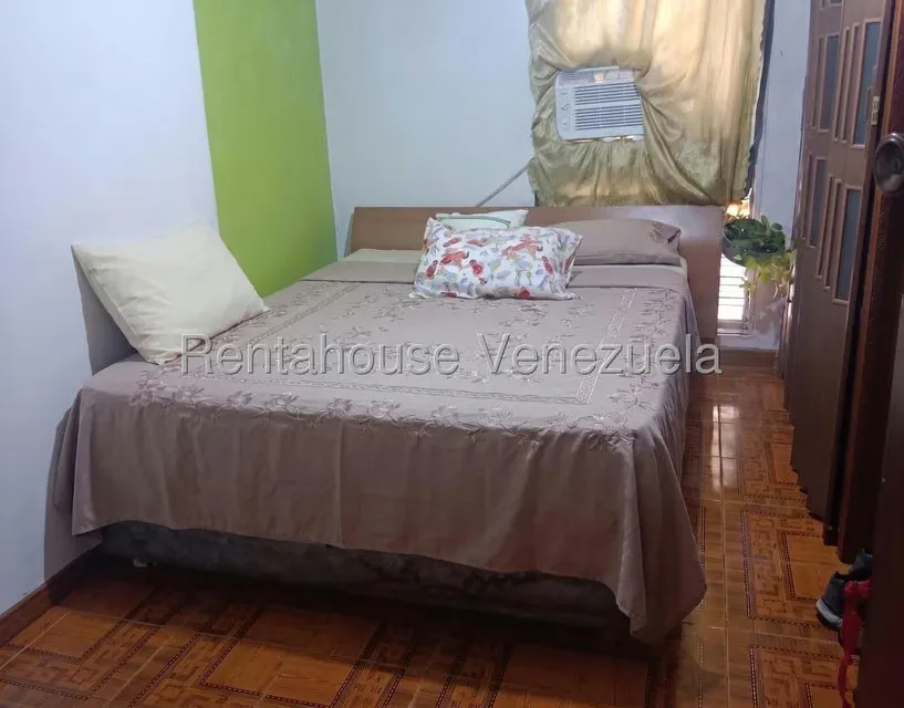 Apartamento (1 Nivel) en Venta en Parroquia La Candelaria, Distrito Metropolitano - 4