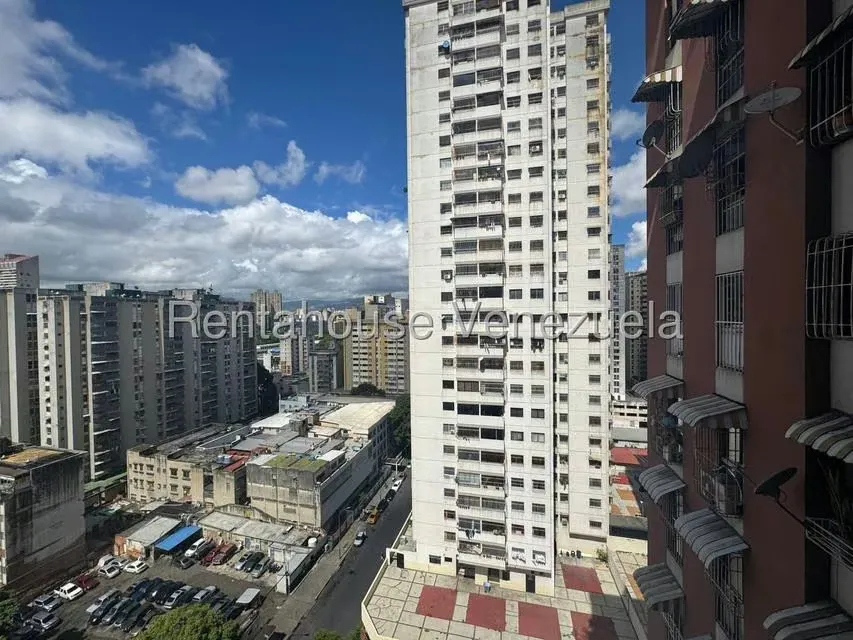 Apartamento (1 Nivel) en Venta en Parroquia La Candelaria, Distrito Metropolitano - 7