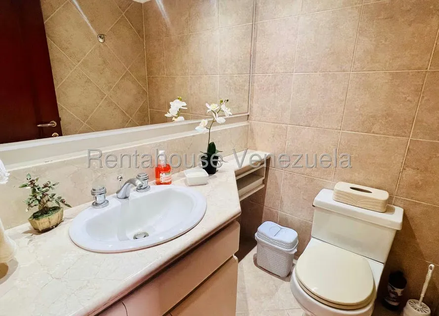 Apartamento (1 Nivel) en Venta en Alto Hatillo, Distrito Metropolitano - 32