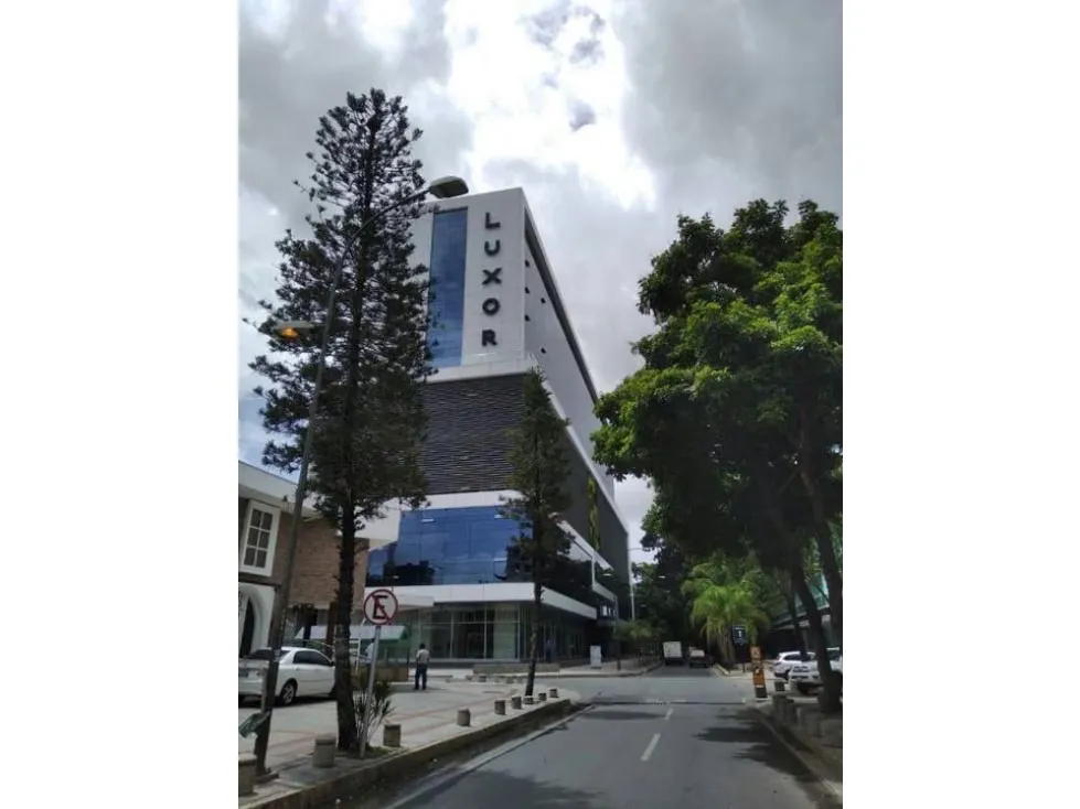 Vendo oficina 210m2 Las Mercedes 9558 - 5