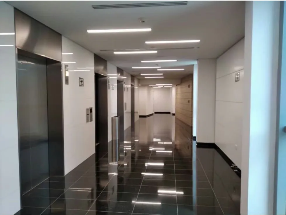Vendo oficina 210m2 Las Mercedes 9558 - 8