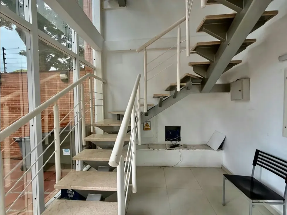Se alquila edifcio completo para oficina 581m2 La Carlota - 6