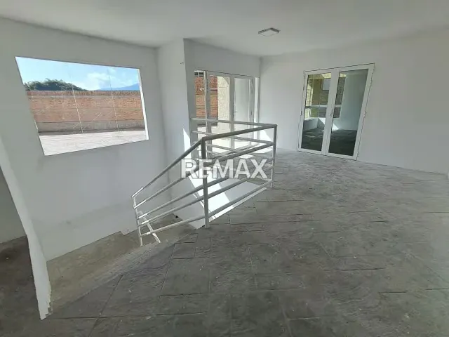 VENDO PLANTA BAJA DÚPLEX CON JARDÍN PRIVADO URB. SOLAR DEL HATILLO - 19