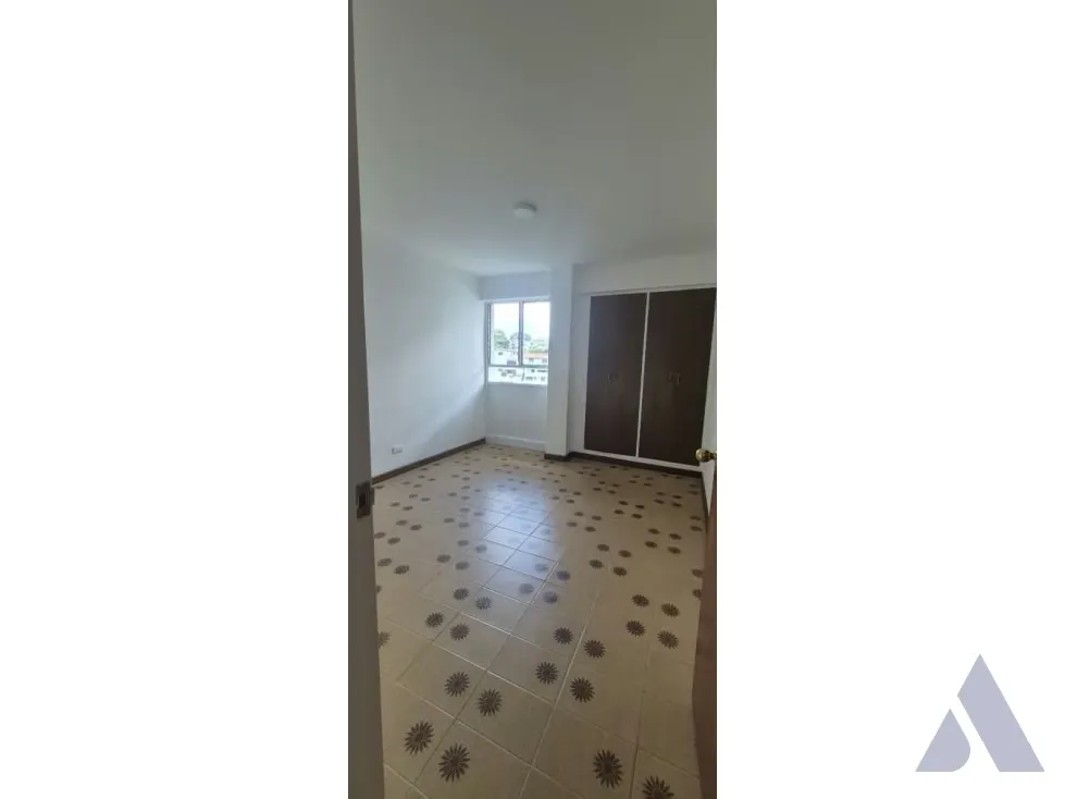 Se alquila apartamento 100m2 El Marqués 4725 - 7
