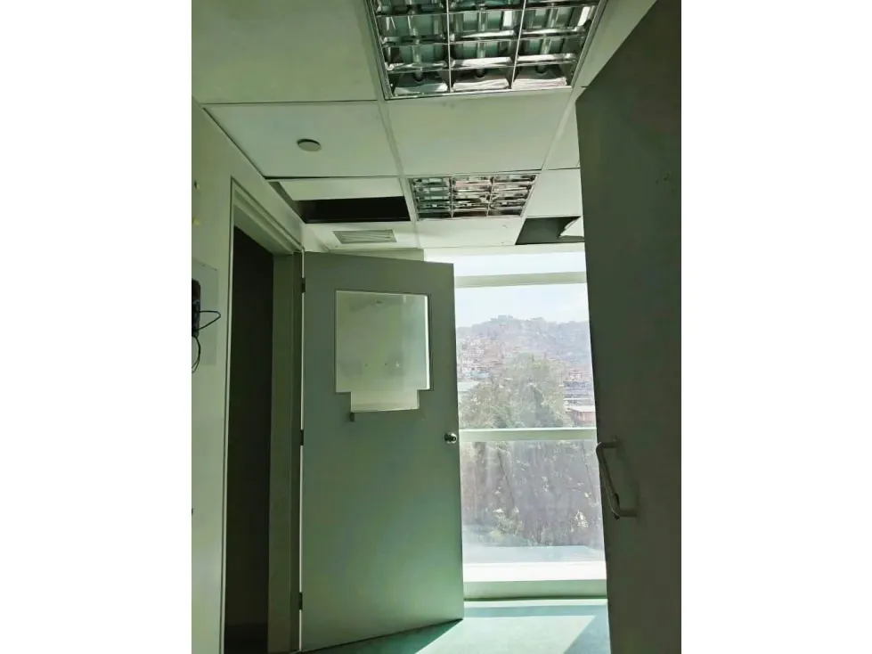 Alquilo local comercial 40m2 La Urbina 6001 - 11
