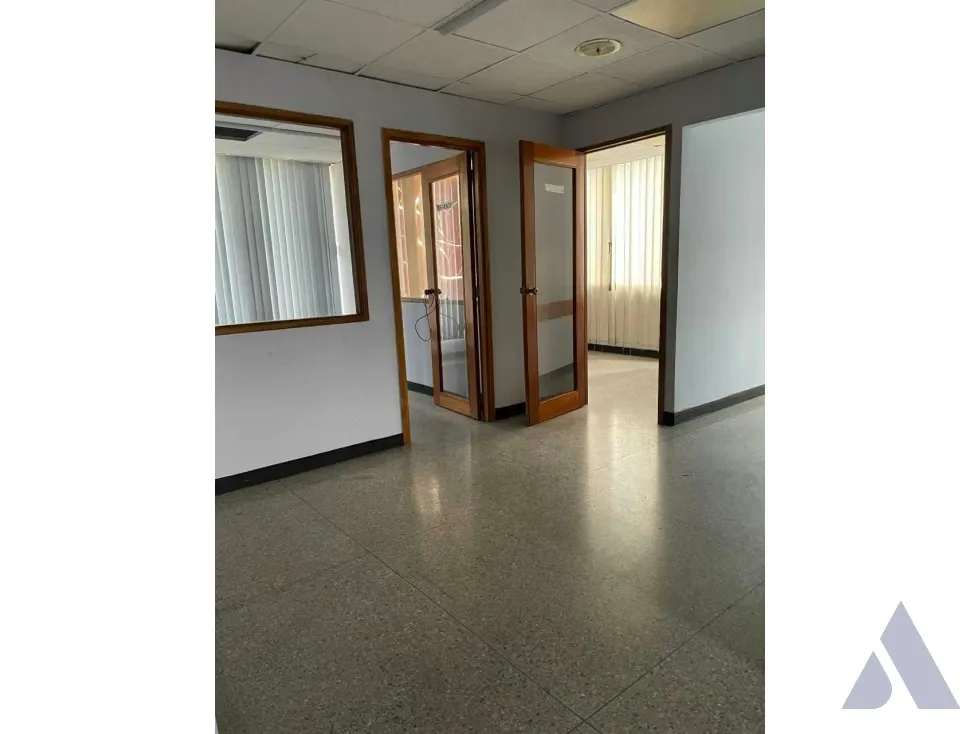 Alquilo oficina 700m2 La Urbina 5418 - 9