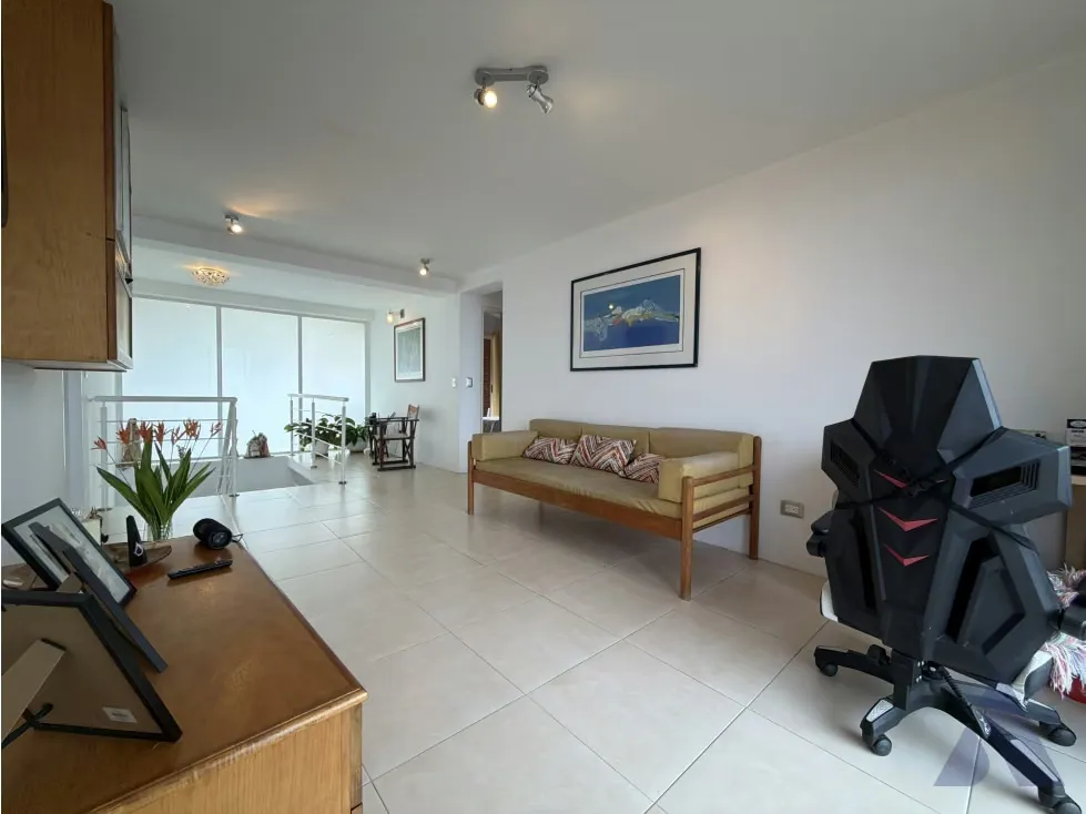 Vendo townhouse 334m2 Villas de Loma Linda 1402 - 19