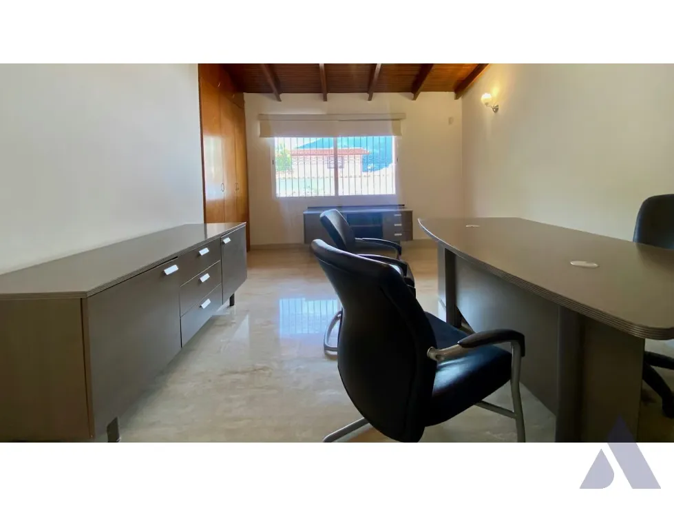Vendo casa 600m2 calle Geminis Santa Paula 3295 - 11
